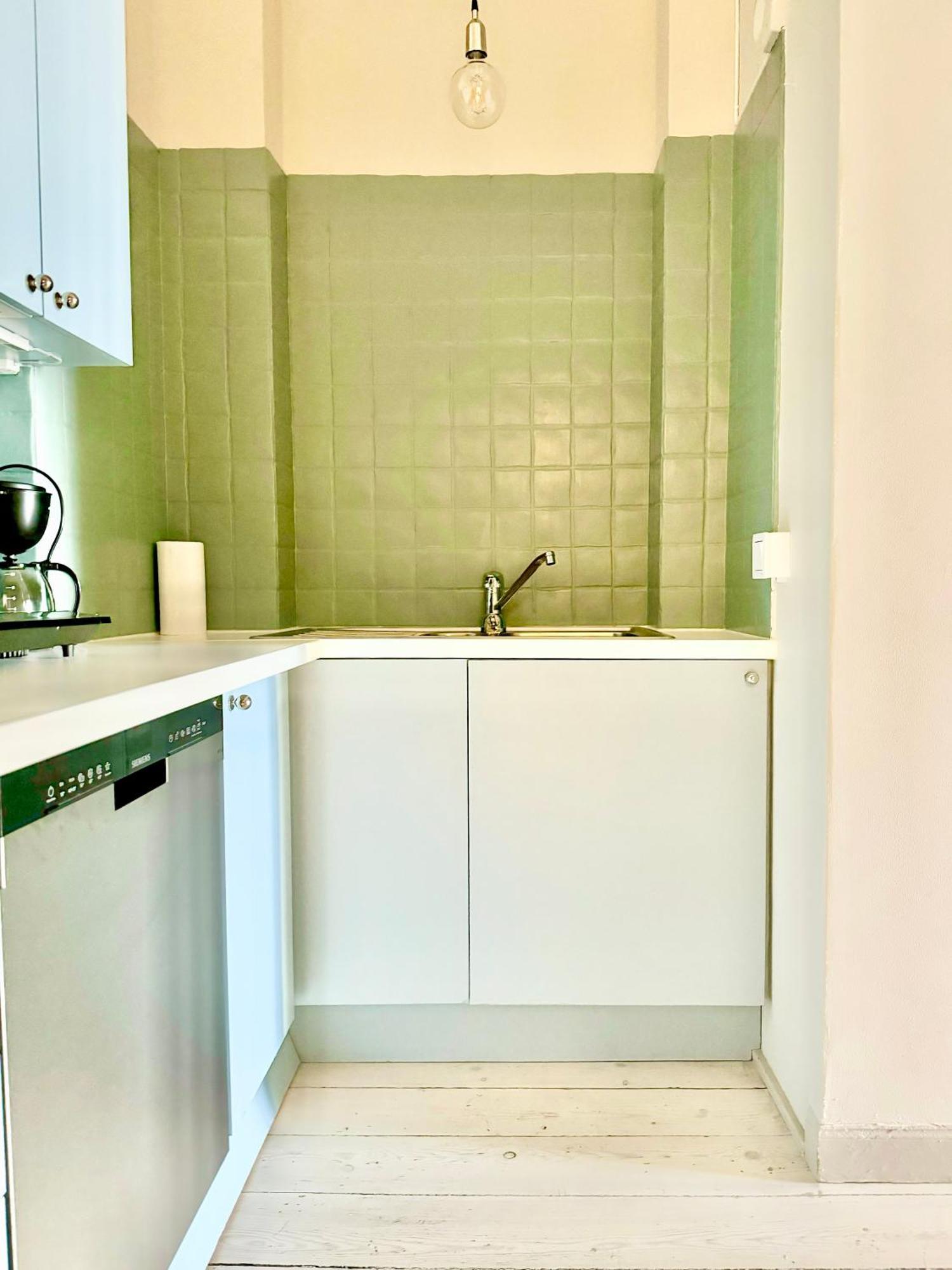 Laegenhet Med Fantastiskt Laege Apartment Стокхолм Екстериор снимка